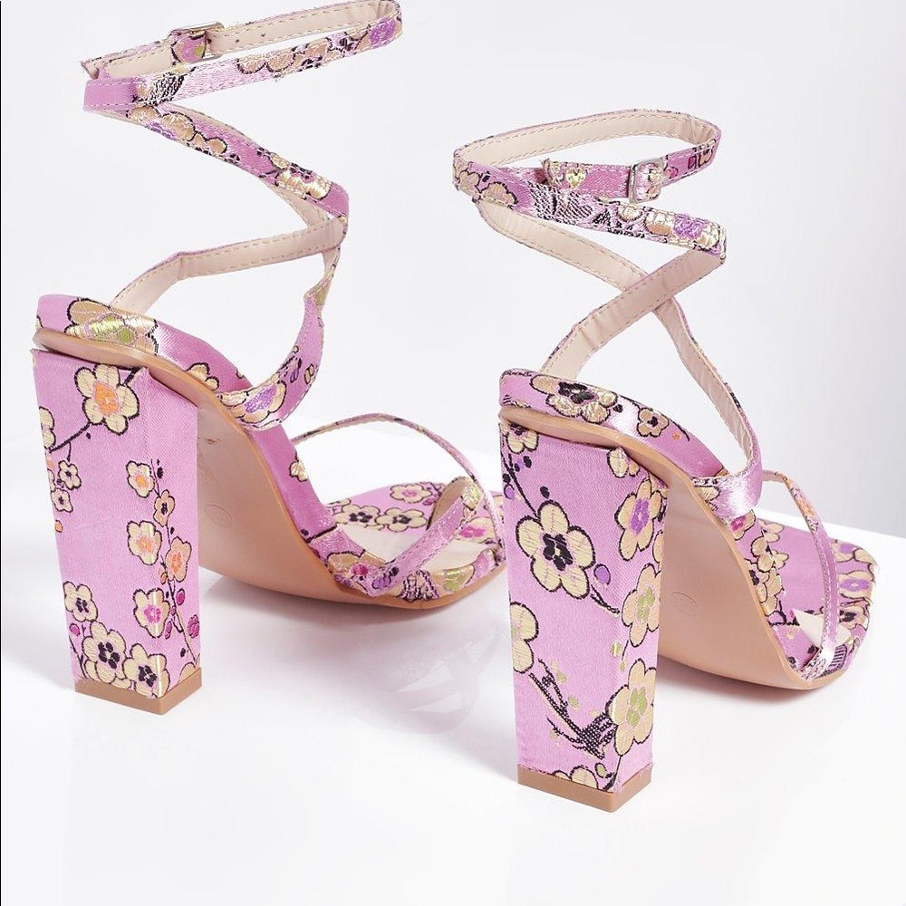 PRINT STRAPPY HEELS